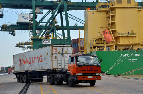 Xuất siêu 11 tháng cao kỷ lục