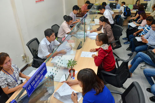 Muốn được việc phải “bôi trơn”
