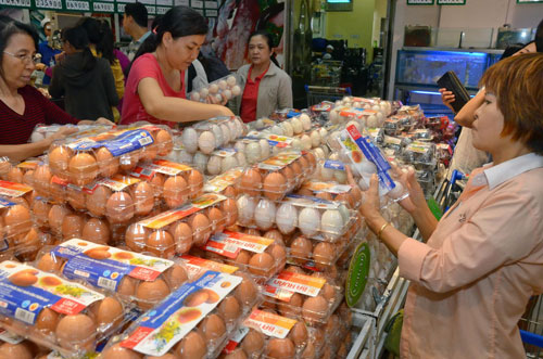 Tất bật lo hàng Tết