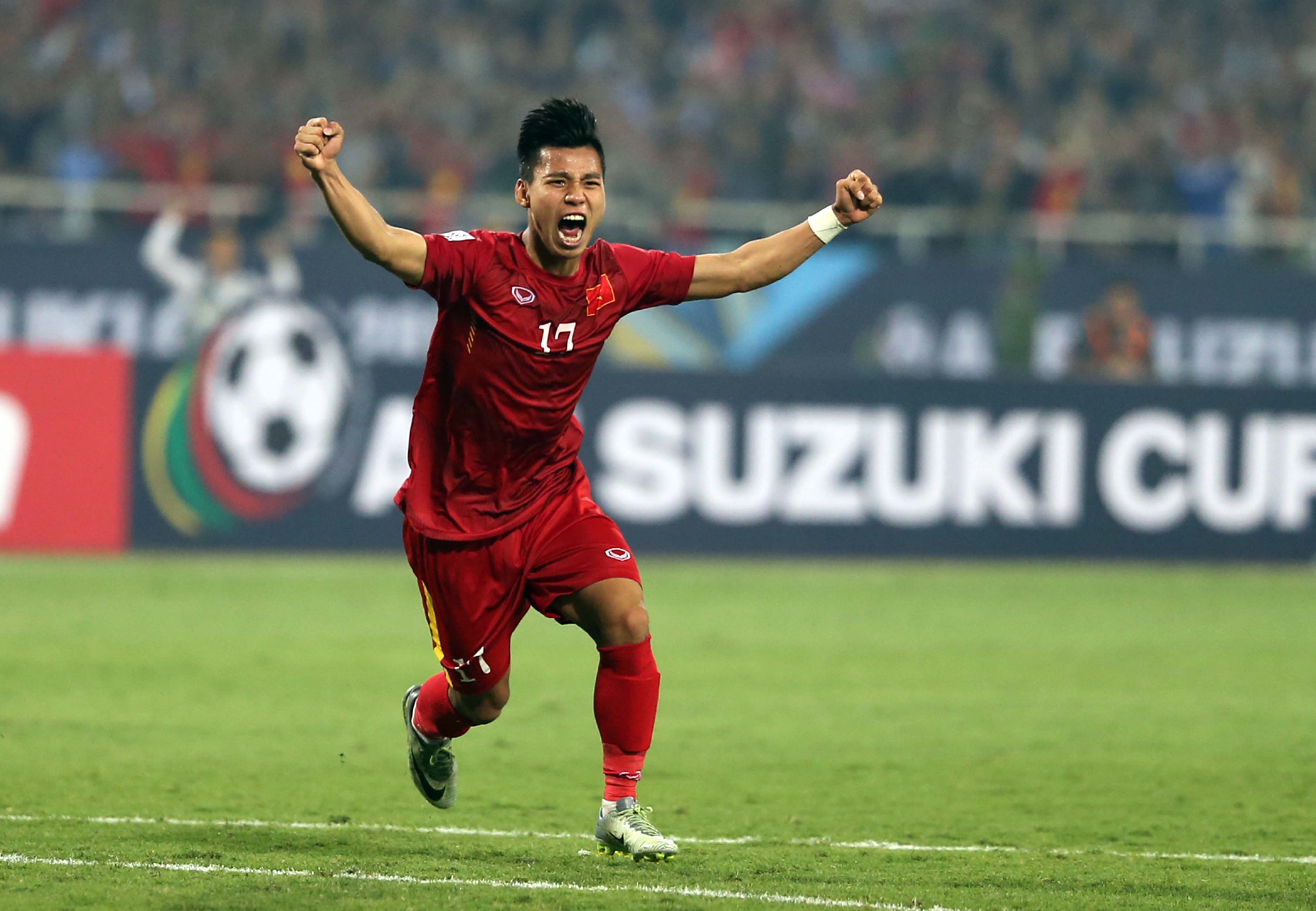 Văn Thanh sau bàn gỡ hòa vào lưới Indonesia ở bán kết lượt về AFF Cup 2016 Ảnh: QUANG LIÊM