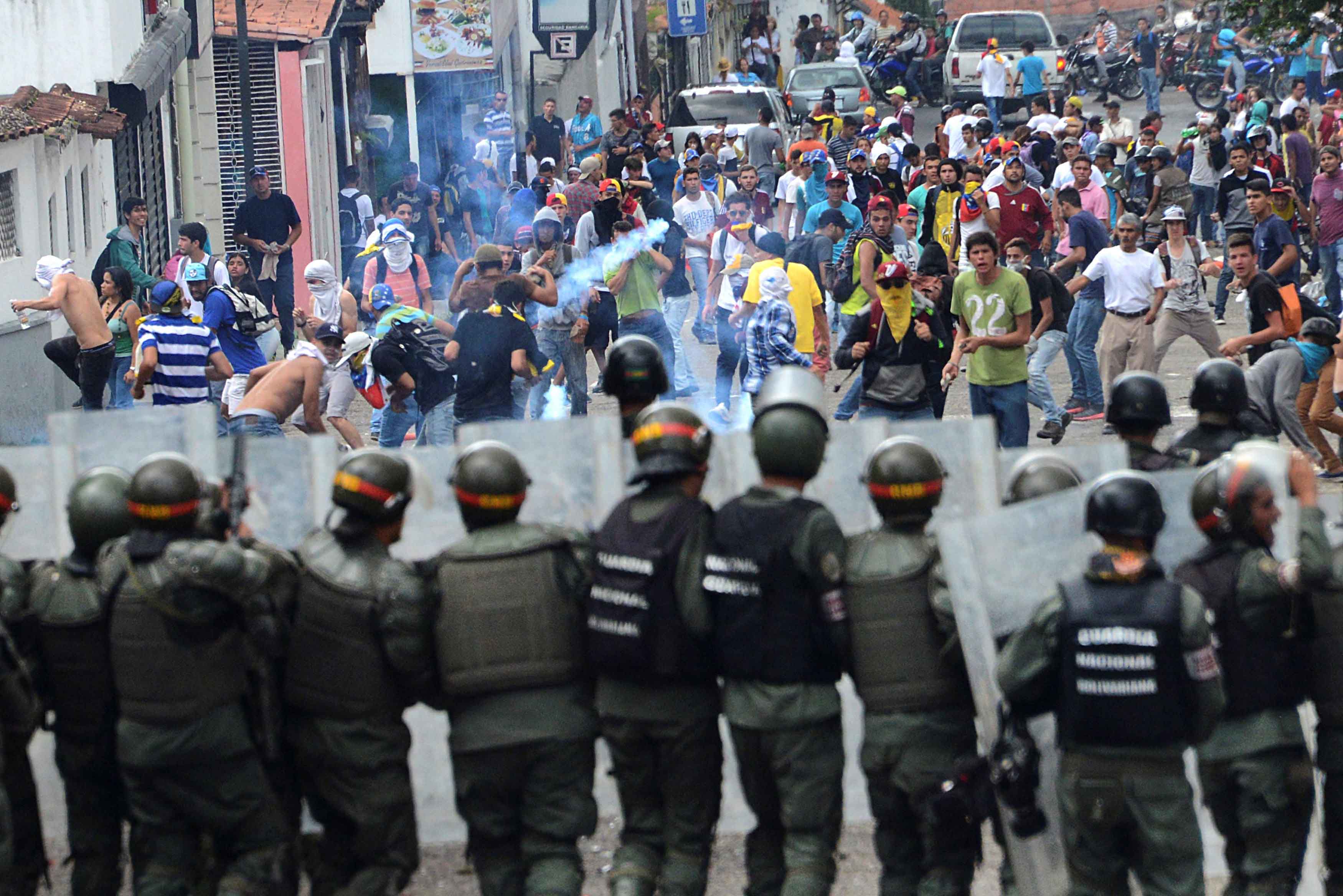 Venezuela căng thẳng