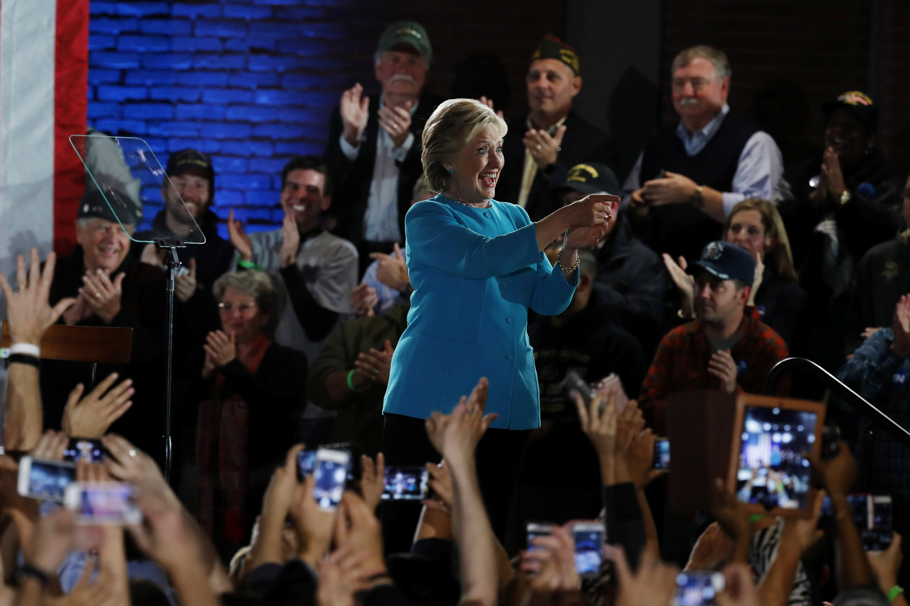 Bà Clinton rộng cửa vào Nhà Trắng