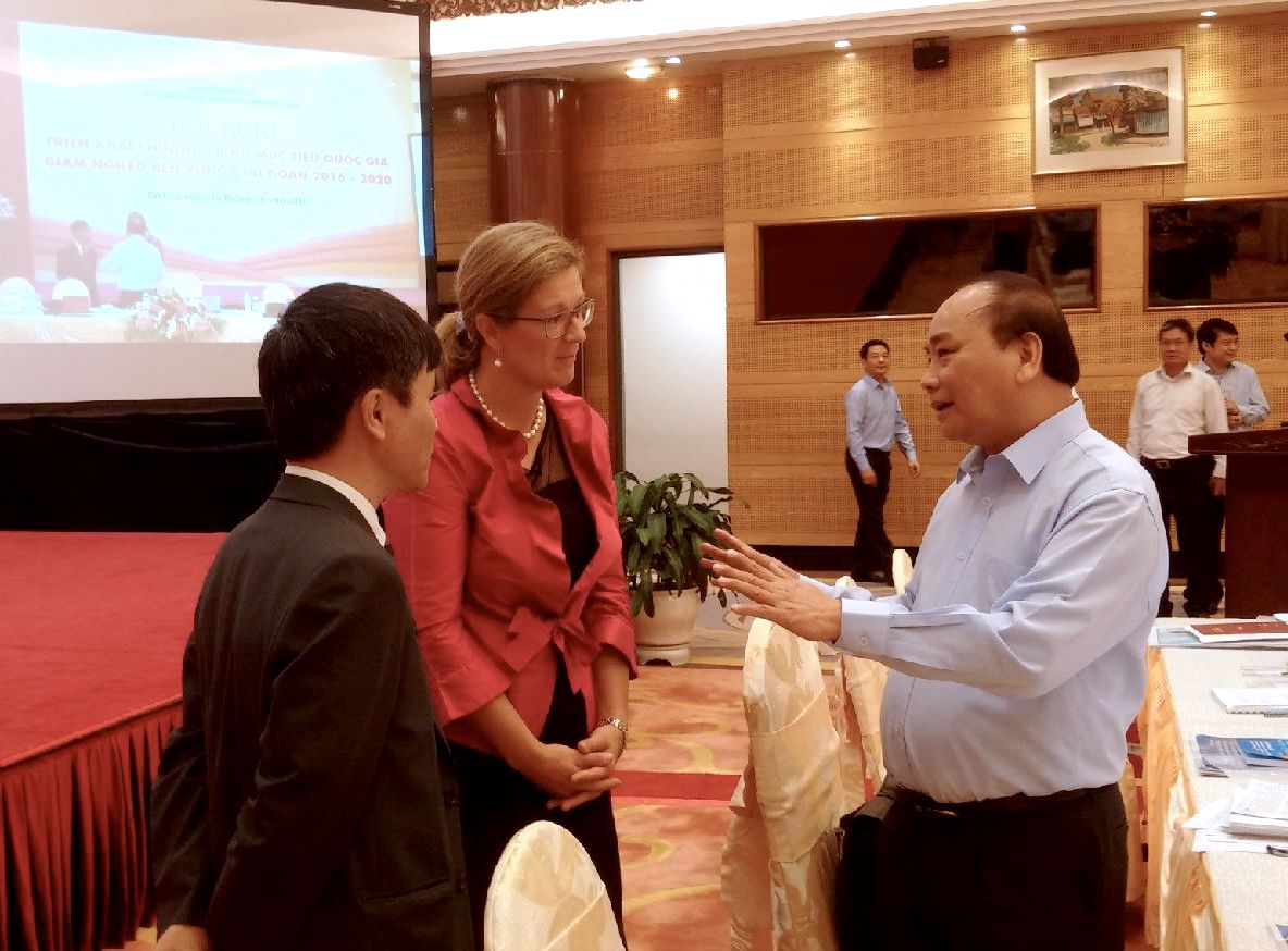 Cho người nghèo “cần câu”