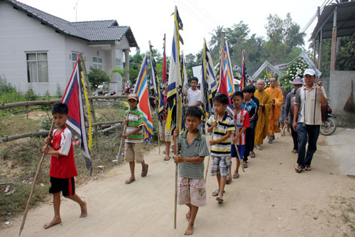Đại tang ở xã nghèo