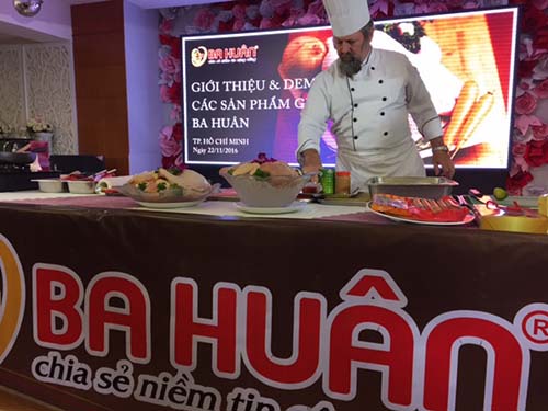 Đầu bếp danh tiếng người Thuỵ Sĩ ông Norbert Ehrbar