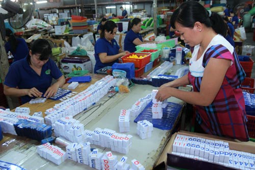 Doanh nghiệp tự làm khó
