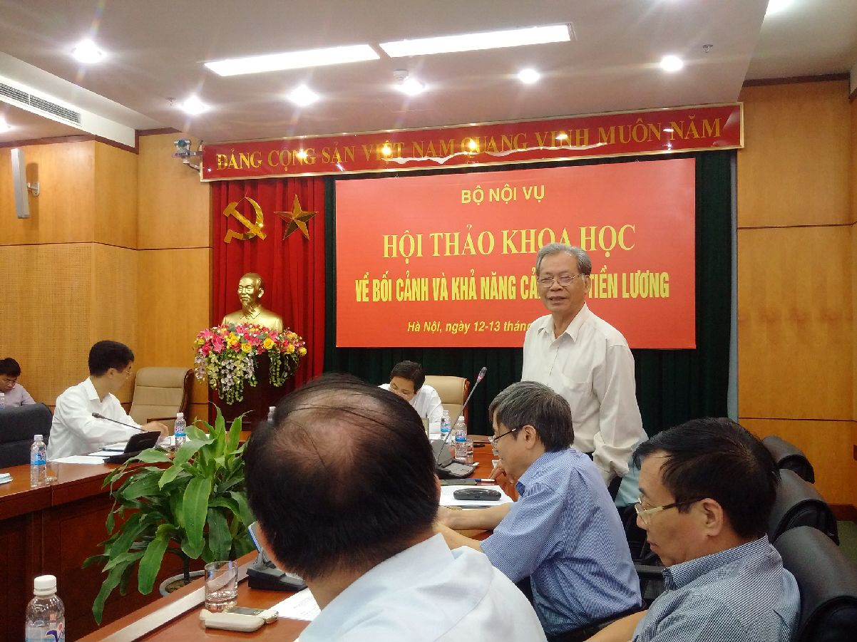 Lương công chức quá thấp!