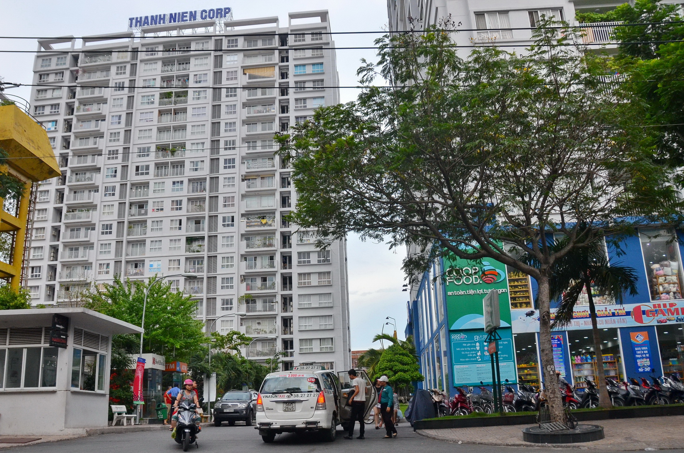 Mua căn hộ như nắm dao đằng lưỡi