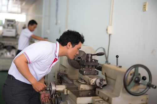 Sang Nhật, tại sao không?
