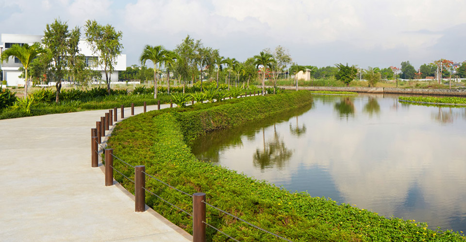 
Ai cũng muốn sống một nơi b&igrave;nh y&ecirc;n, tươi m&aacute;t như thế n&agrave;y
