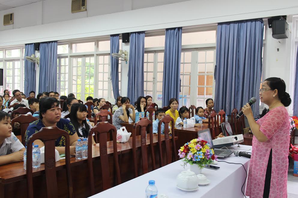 Chiêu sinh lớp nghệ thuật nói trước công chúng