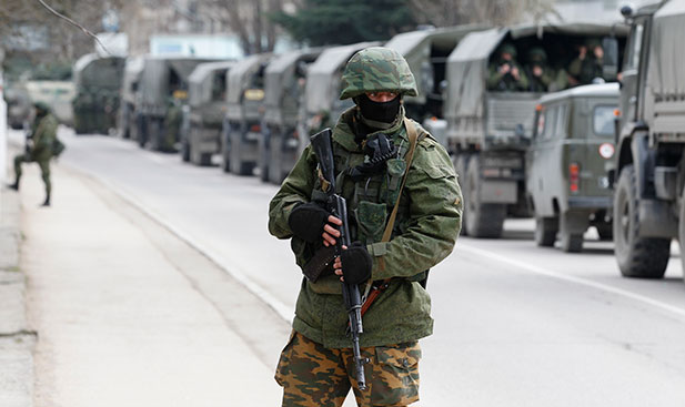 Ukraine tăng quân ở biên giới ứng phó với Nga