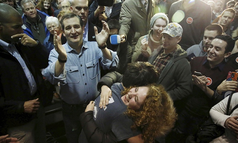 Bầu cử Iowa: Ông Ted Cruz bất ngờ "đè bẹp" tỉ phú Trump