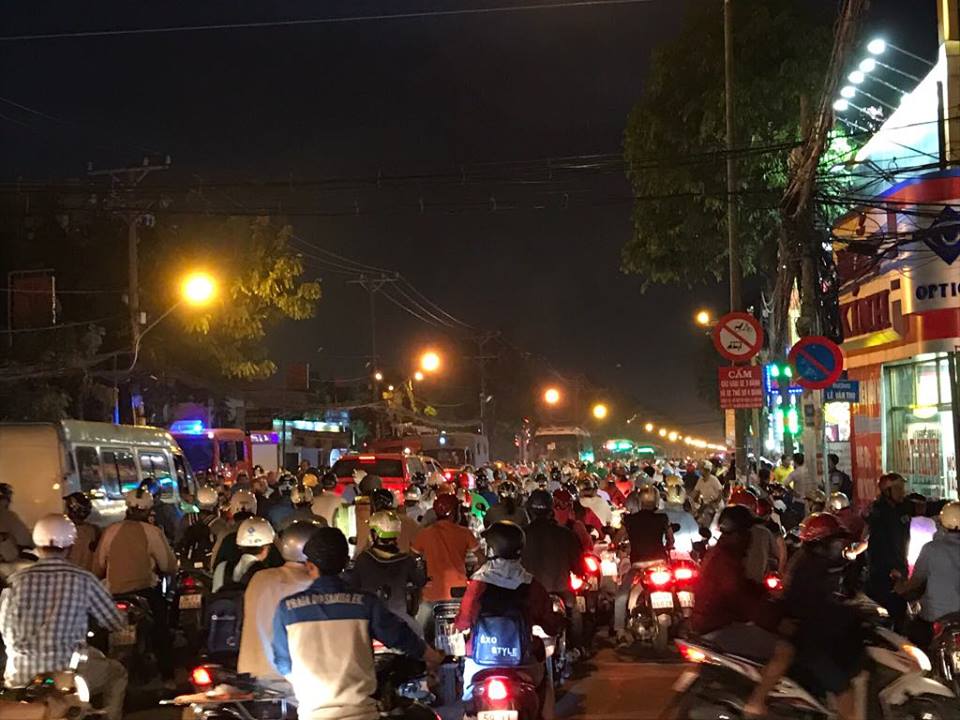 Ùn ứ nghiêm trọng trên đường Quang Trung