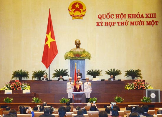 Tổng thư ký QH nói về việc đại biểu chụp hình lúc tuyên thệ