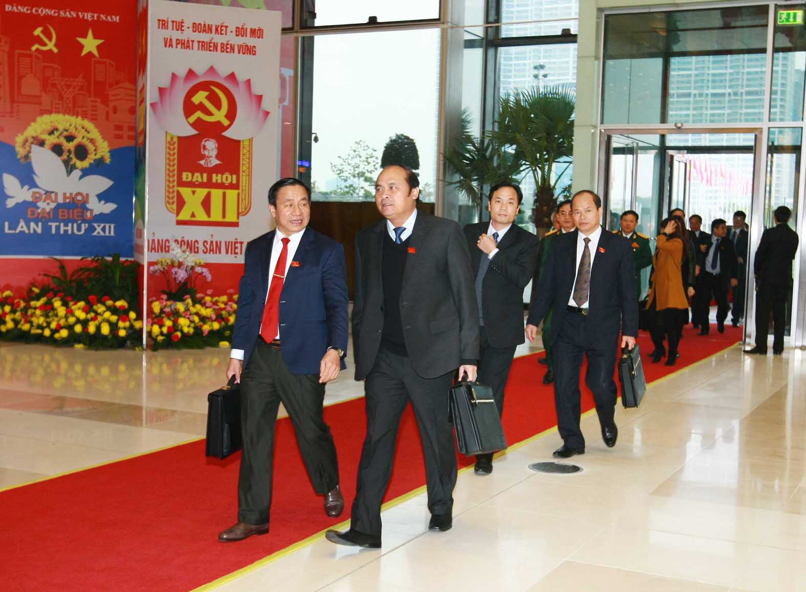Hôm nay, Đại hội XII biểu quyết về các trường hợp xin rút