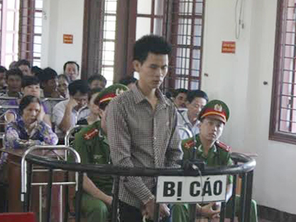 Cắt cổ, đâm chết bạn nghiện vì nhiều lần bị quỵt tiền ma túy