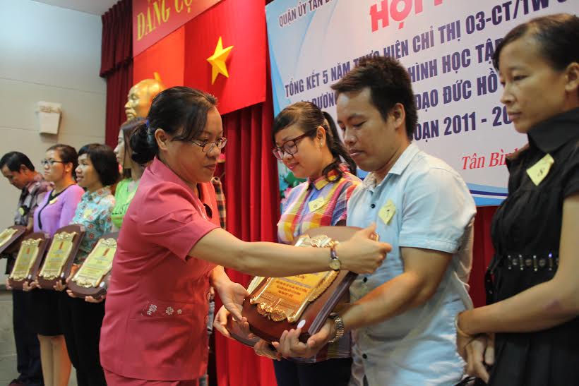Học Bác từ những việc làm cụ thể