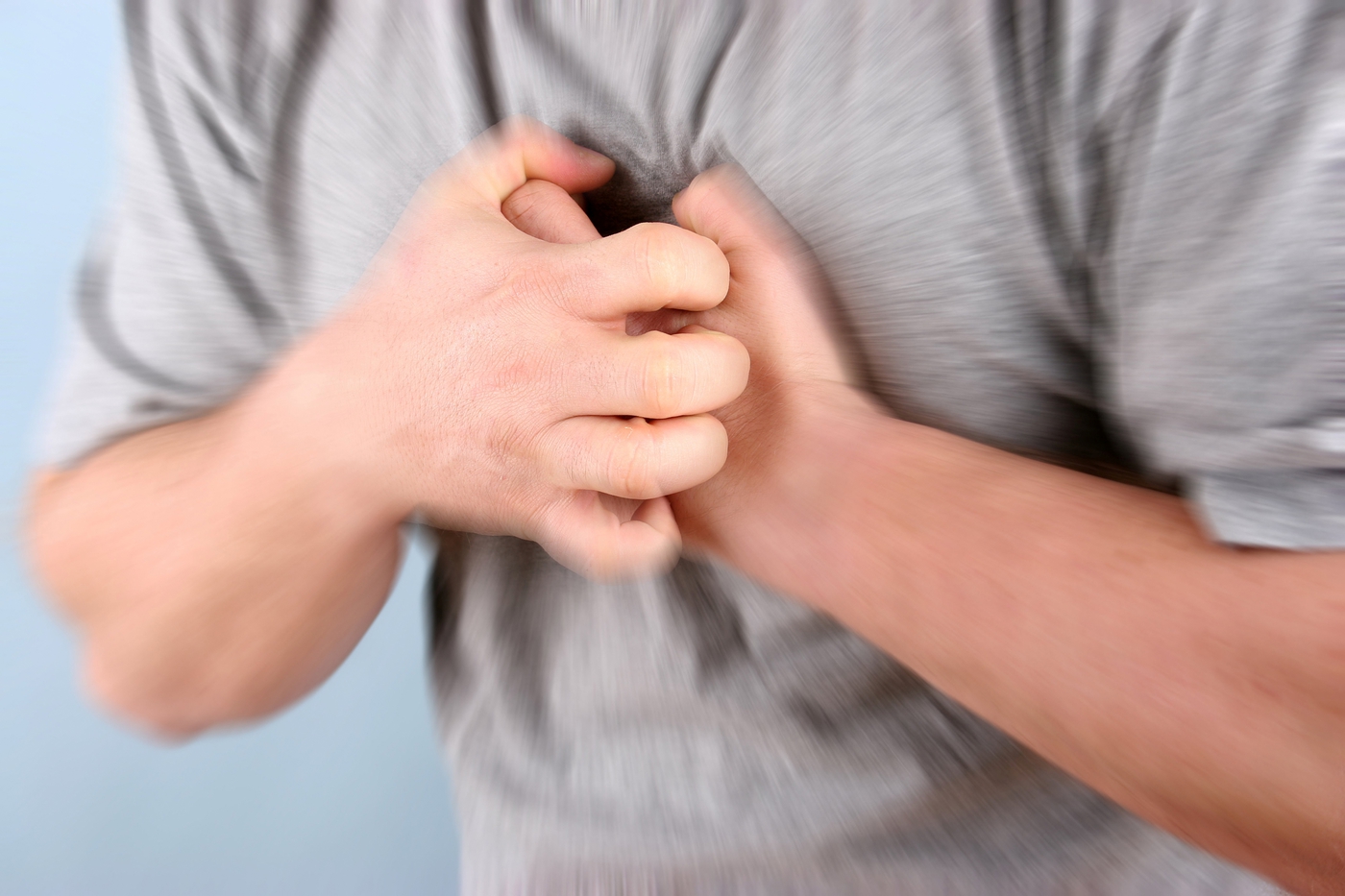 Đau thắt ngực có nên tập thể dục thể thao?