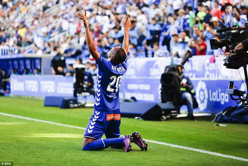 
Deyverson ghi b&agrave;n v&agrave;o lưới cả Barcelona lẫn Real Madrid từ đầu m&ugrave;a
