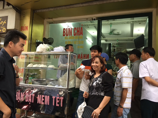 Bảo hộ món ăn Việt: Sao phải khác người!
