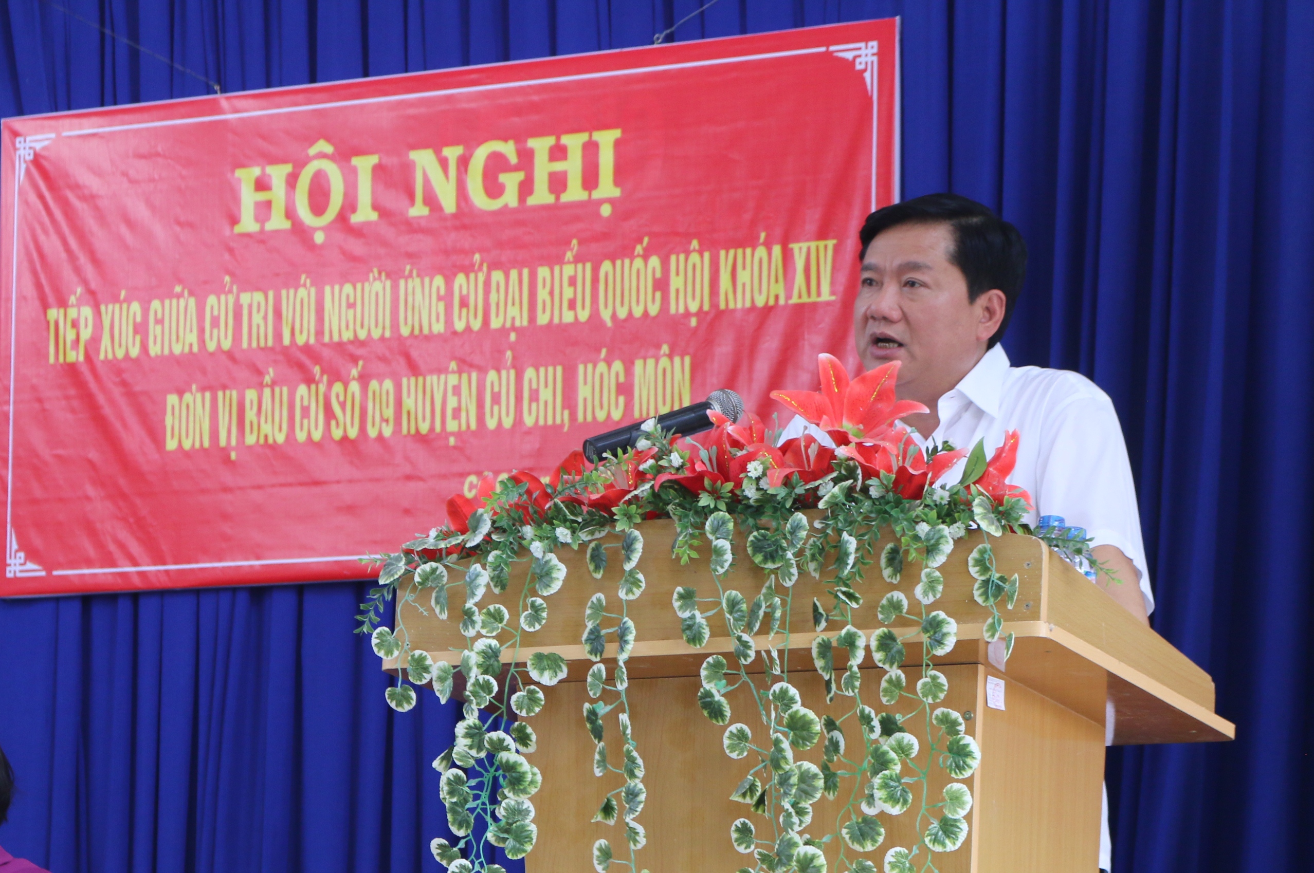 Bí thư Đinh La Thăng: “Loại khỏi bộ máy những cán bộ sách nhiễu”