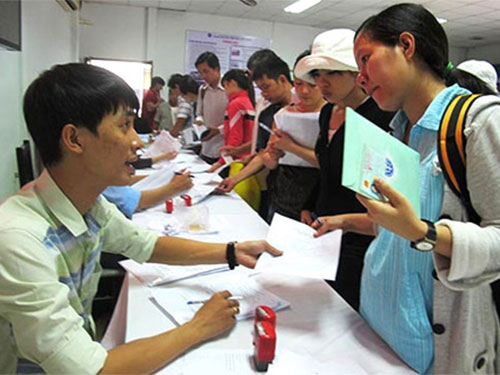 Thu tiền đi Đài Loan quá quy định