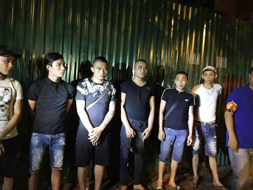8 thanh niên "xăm trổ" đòi nợ thuê gặp "khắc tinh" 141