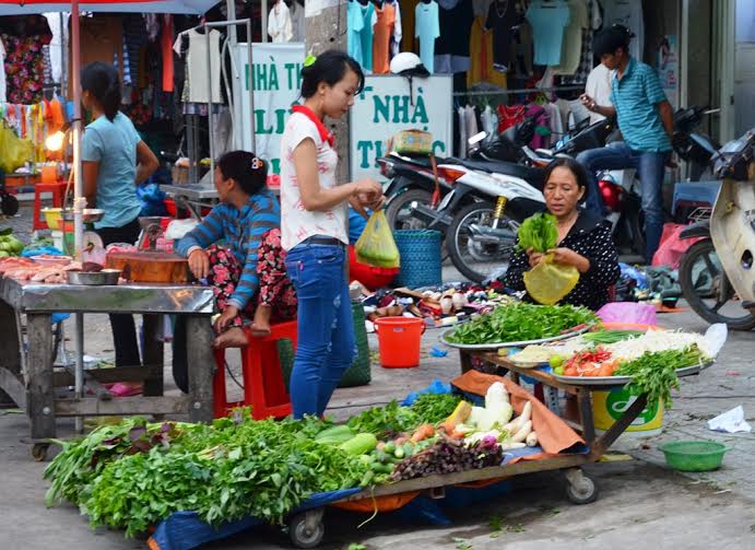 Nỗi lo cơm áo của công nhân ở trọ