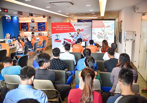 Đã tìm ra chủ nhân “nhận tiền ngay, quà trao tay”