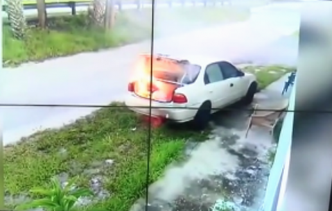 Cô gái phá nhầm xe người lạ khi định trả thù người yêu