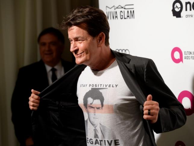 Tài tử Charlie Sheen bị cảnh sát điều tra