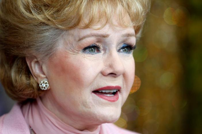 Nghệ sĩ Debbie Reynolds qua đời, 1 ngày sau cái chết con gái