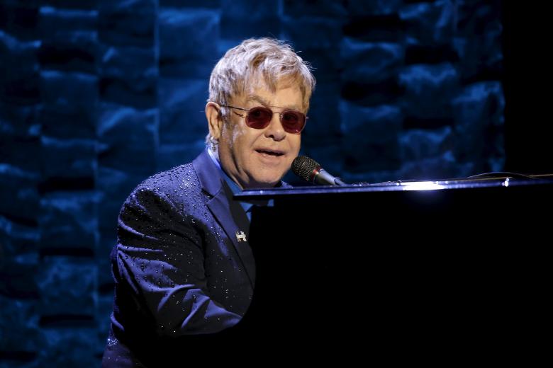 Elton John phủ nhận diễn tại lễ đăng quang Donald Trump