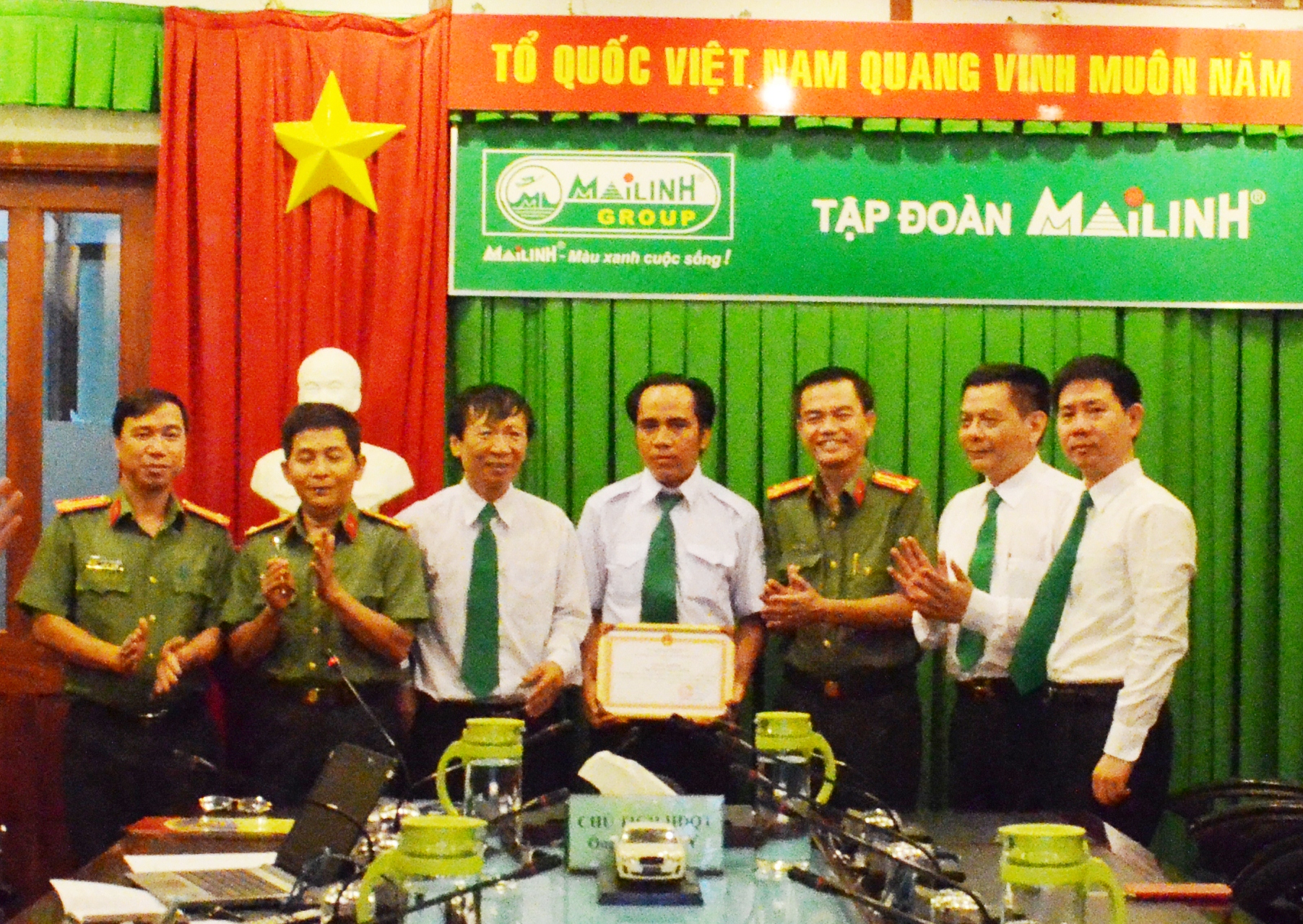 Tài xế taxi Mai Linh truy bắt cướp như phim hành động