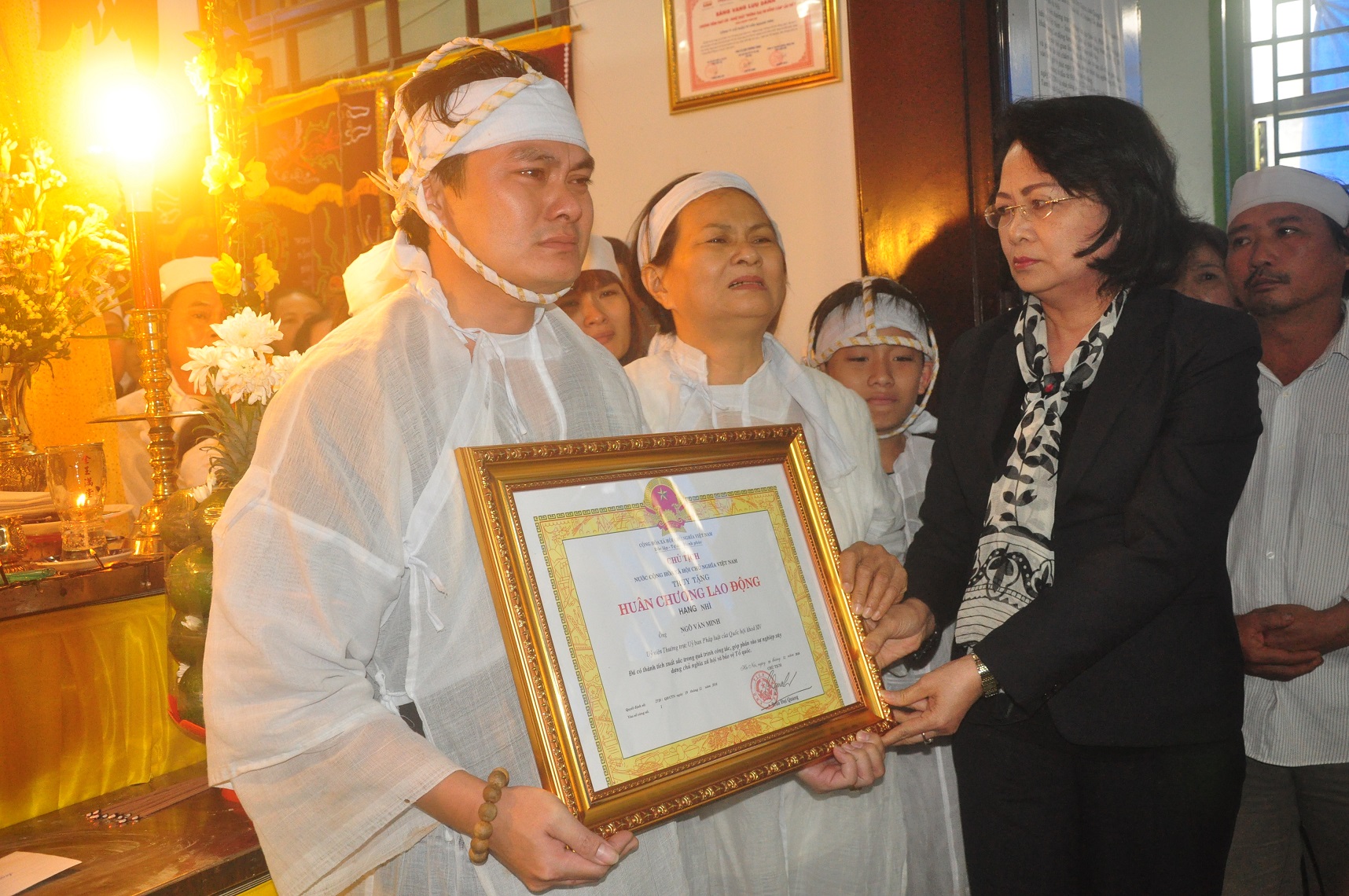 Đại biểu Ngô Văn Minh được truy tặng Huân chương Lao động hạng Nhì