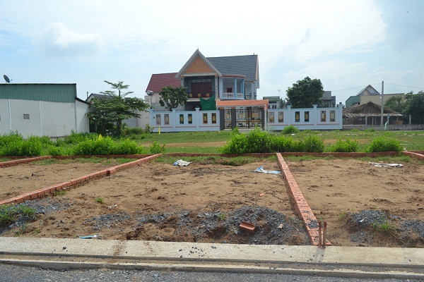Cần lưu ý gì khi mua bán đất thổ cư?