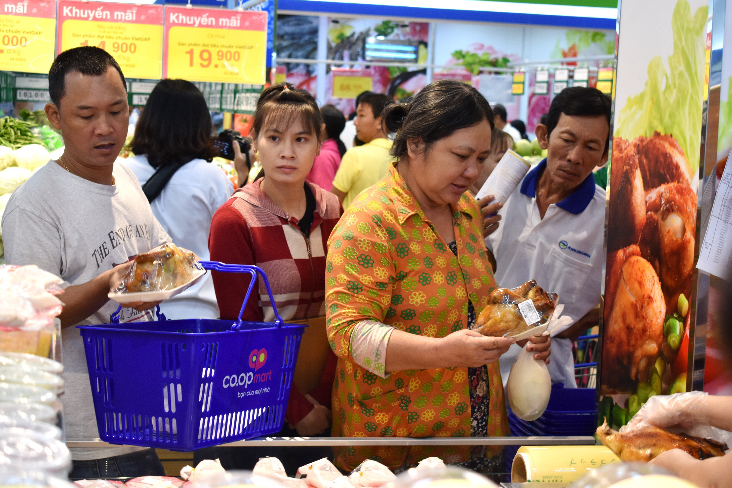 
C&aacute;c sản phẩm chế biến nấu sẵn được người d&acirc;n Thốt Nốt y&ecirc;u th&iacute;ch
