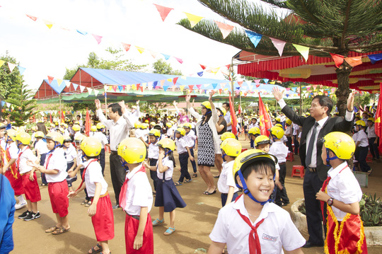 5.300 trẻ em ở Gia Lai được tặng mũ bảo hiểm
