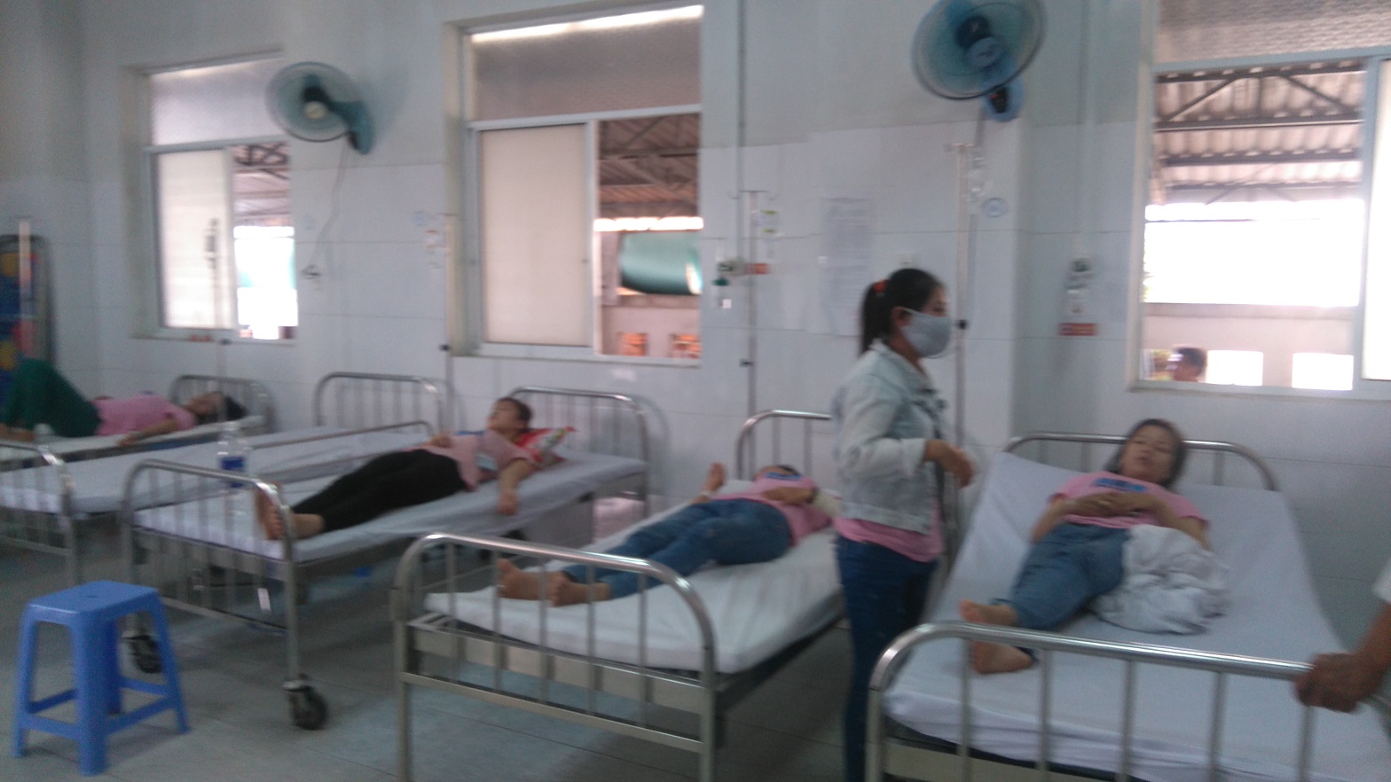 Nhiều công nhân phải nhập viện điều trị