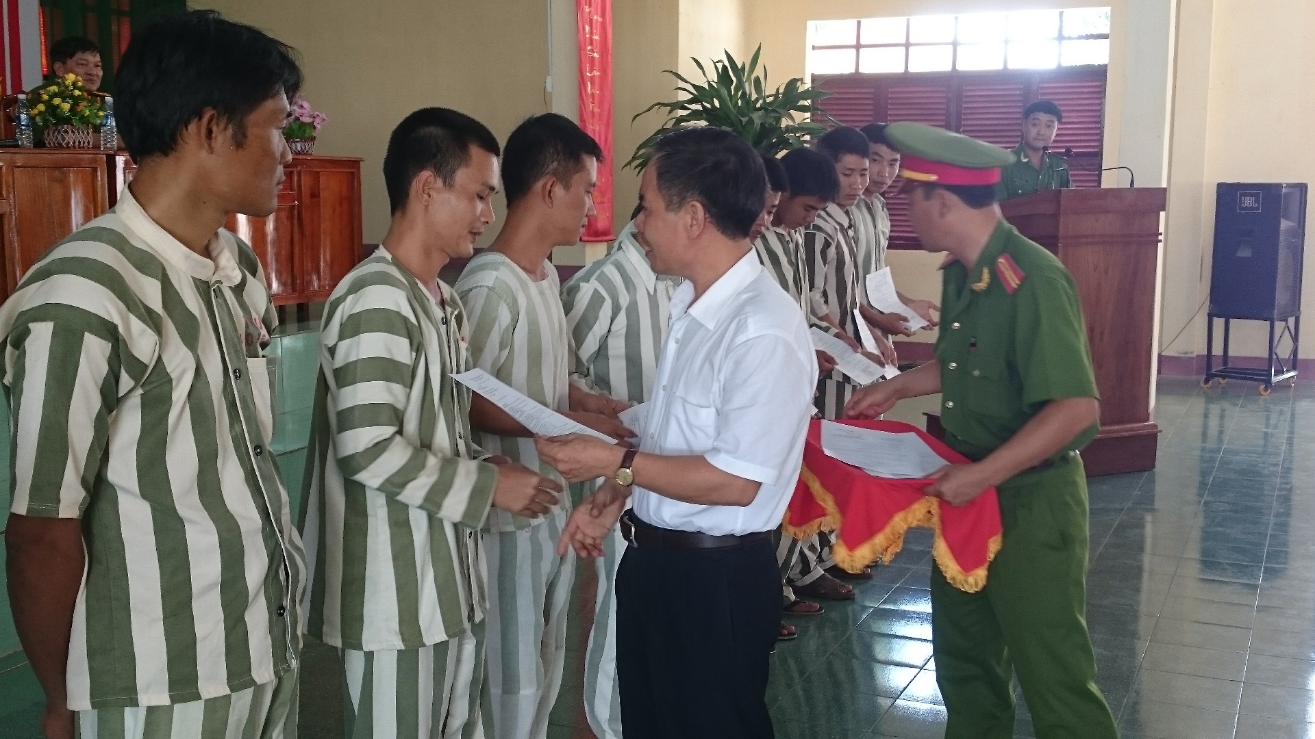 Vũng Tàu: 413 phạm nhân được ân xá, giảm án
