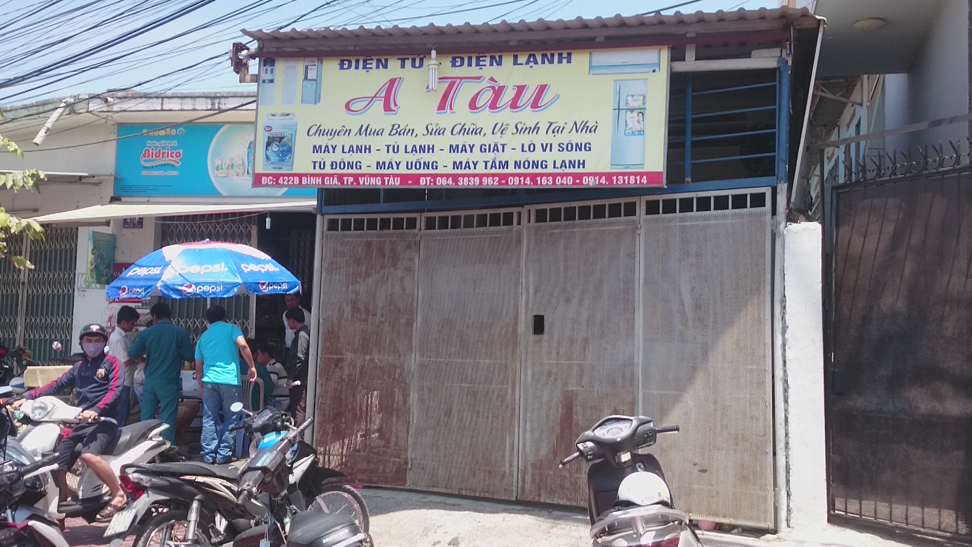 Phòng trọ phát nổ, 3 mẹ con bị bỏng nặng