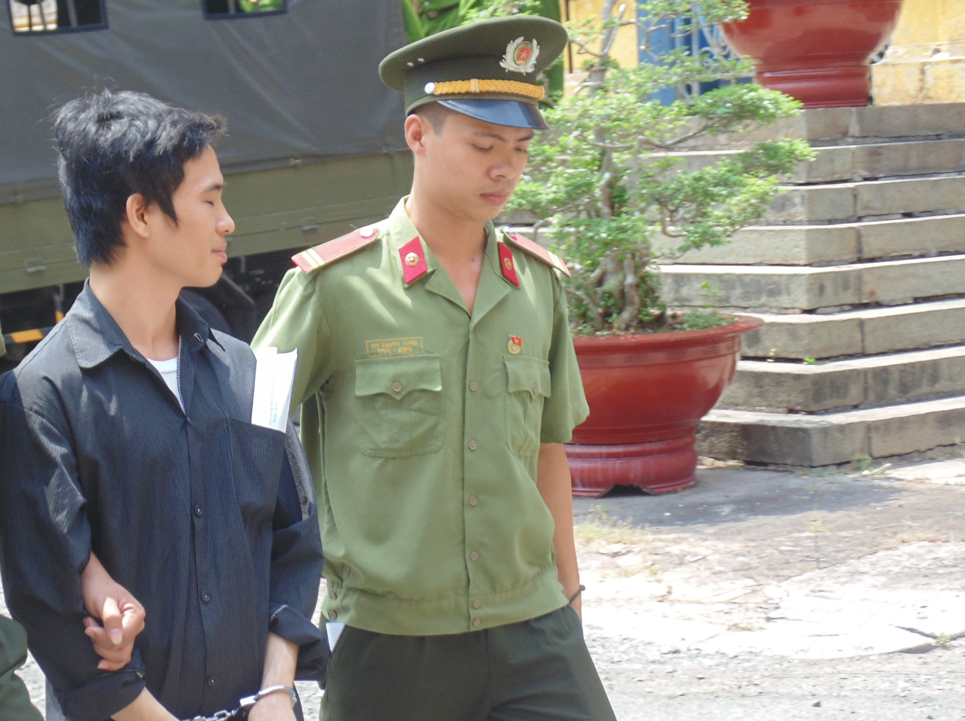 Lập Fanpage tự xưng tổ chức khủng bố, giám đốc vào tù