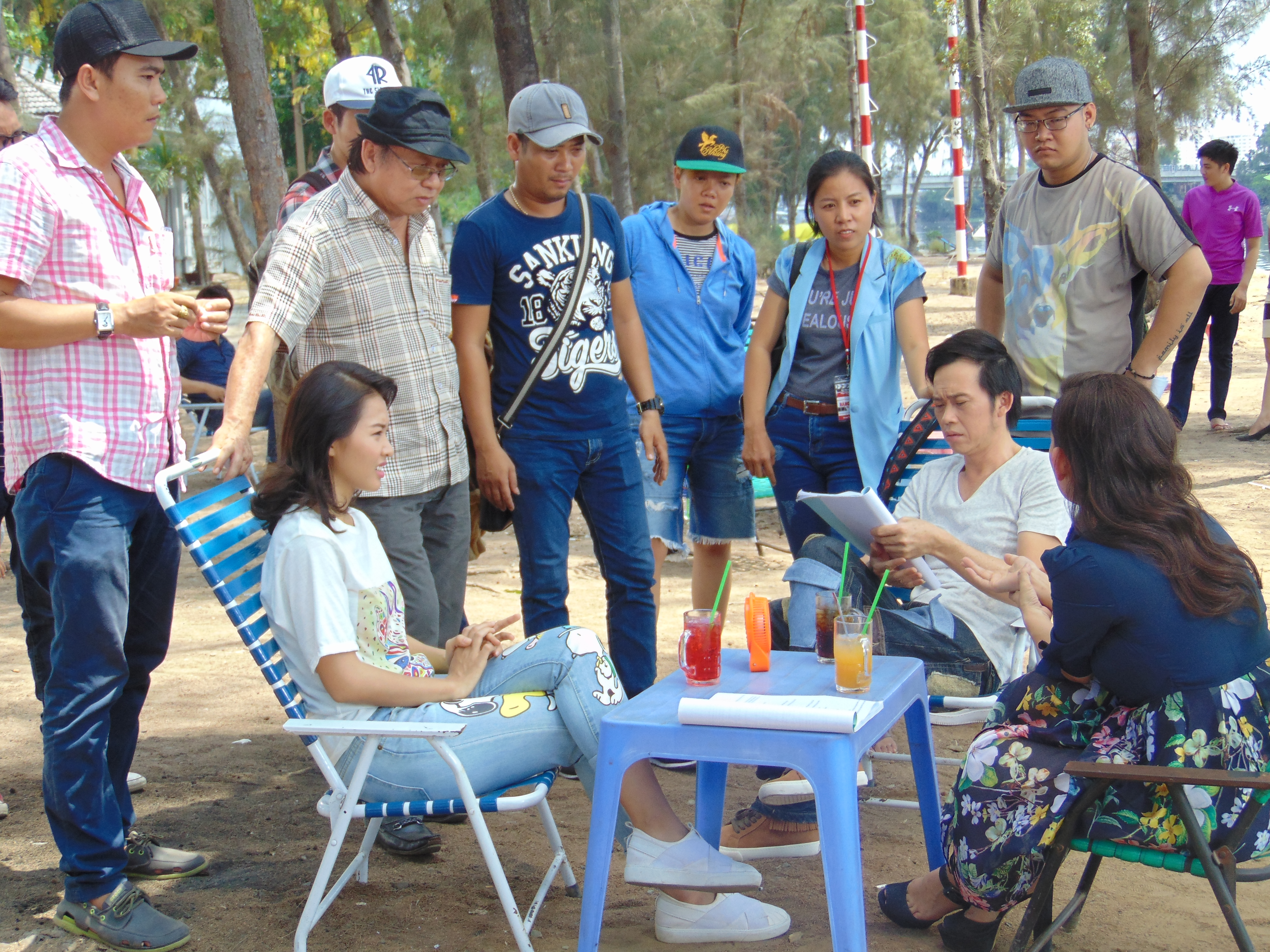 Hoài Linh hóa “cha thuê” của Khả Ngân