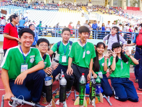 Hội thi tên lửa nước lần VI