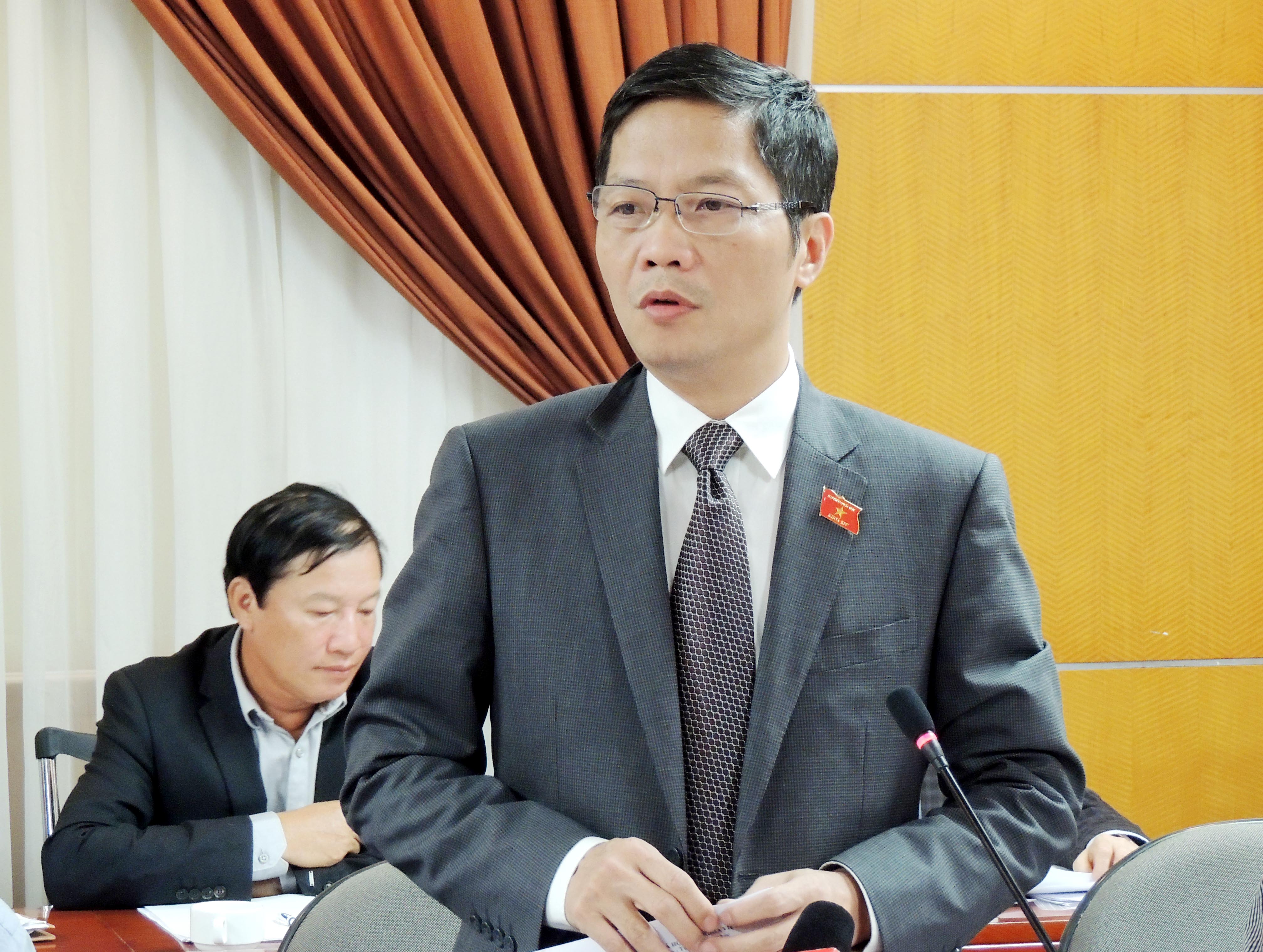 
Bộ trưởng Bộ C&ocirc;ng Thương Trần Tuấn Anh b&aacute;o c&aacute;o, giải tr&igrave;nh trước Tổ C&ocirc;ng t&aacute;c của Ch&iacute;nh phủ
