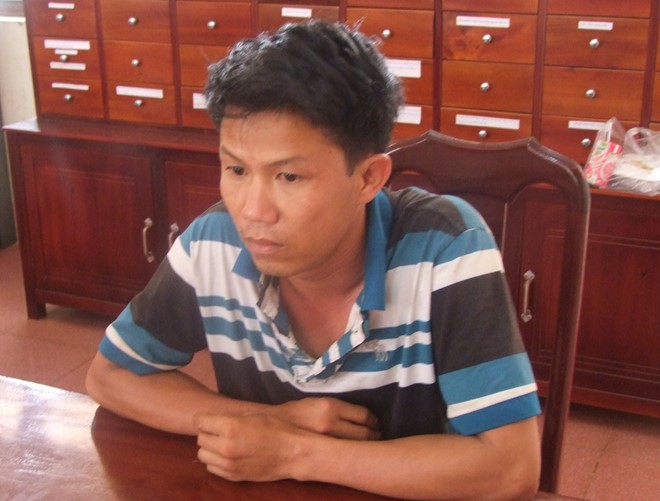 Kẻ đoạt mạng người tình lạnh lùng đến hiện trường theo dõi