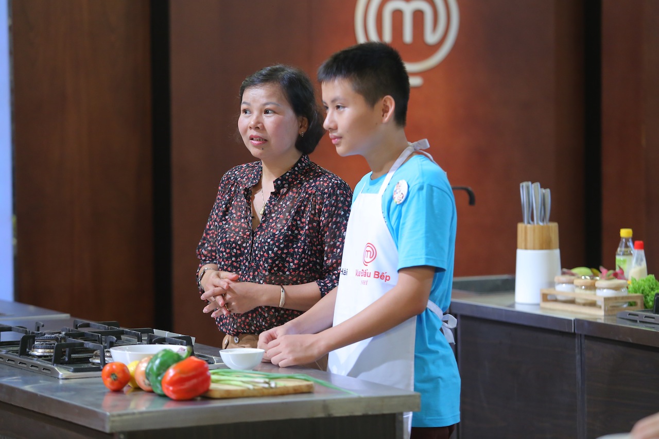 Đức Hải với mẹ