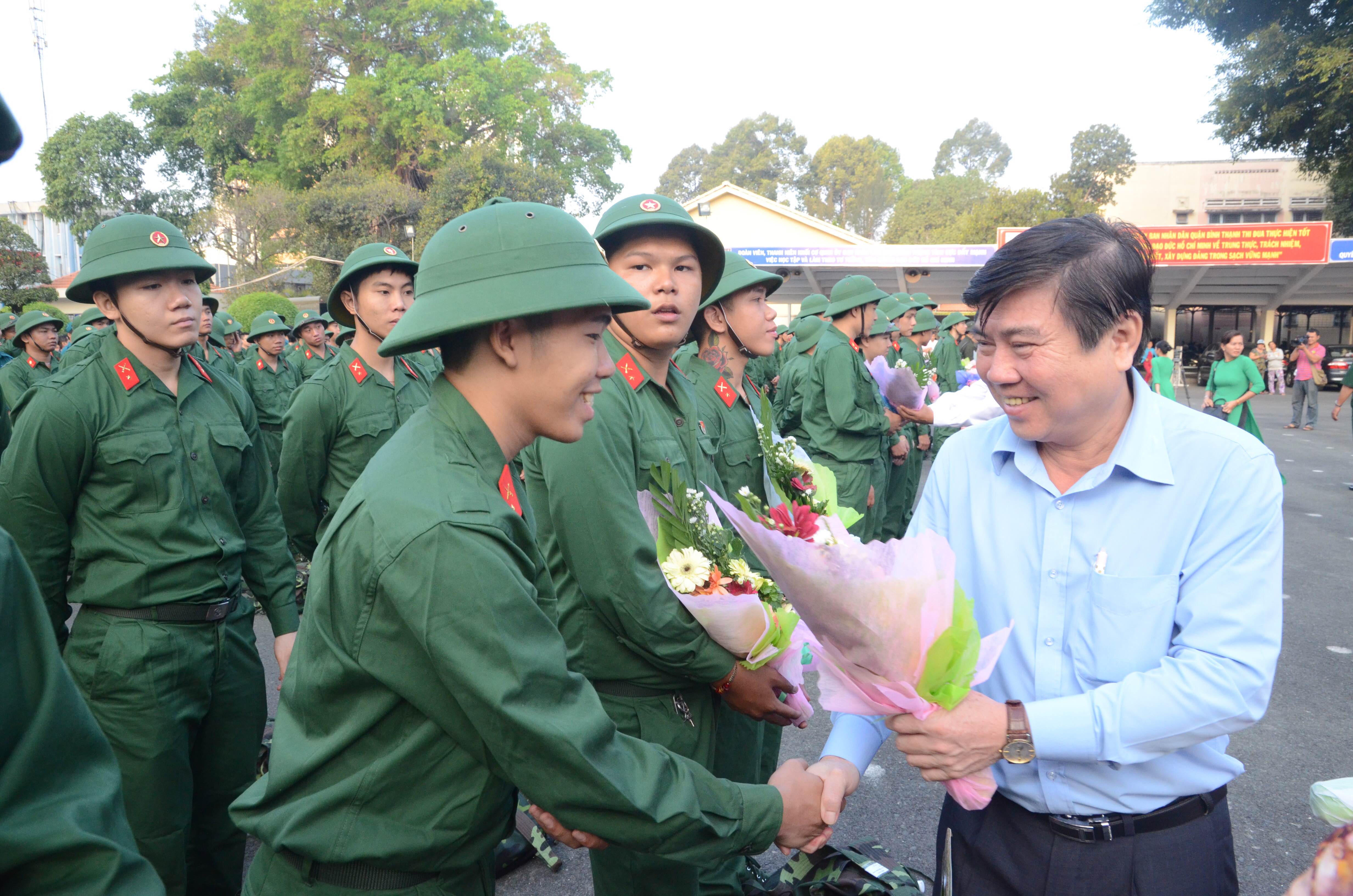 Tin yêu, cảm động trong ngày nhập ngũ