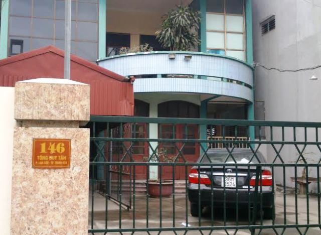 Xử nghiêm vụ bỏ nhiệm sở đi lễ chùa